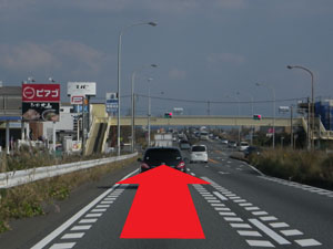 国道１号線中里西交差点