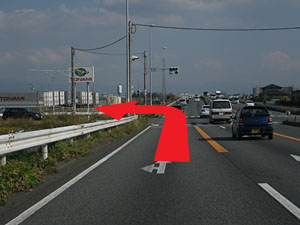 国道１号線中里交差点